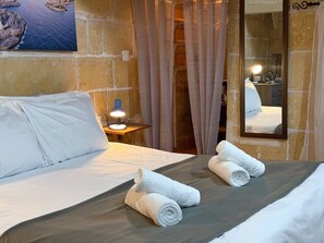 1 bedroom, iron/ironing board, free WiFi, bed sheets - De Bono - The Loft by ELDI (Valletta)