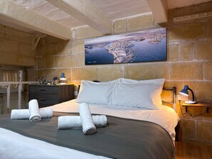 1 bedroom, iron/ironing board, free WiFi, bed sheets - De Bono - The Loft by ELDI (Valletta)
