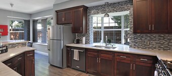 5BR Frisco w/ Pool • Sleeps 14 • Near The Star