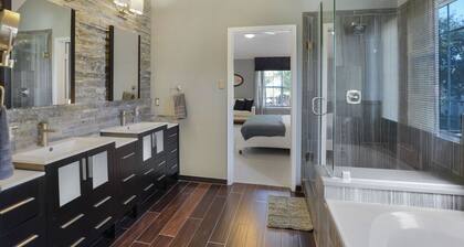5BR Frisco w/ Pool • Sleeps 14 • Near The Star
