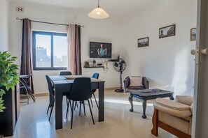 Dining - De Bono - Ursola Apartment by ELDI (Valletta)