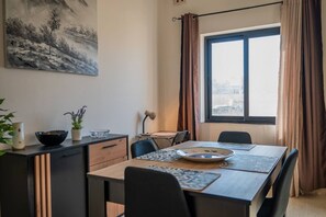 Dining - De Bono - Ursola Apartment by ELDI (Valletta)