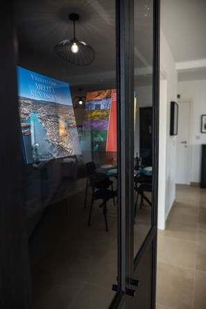 Interior - Rosie - Two Bedroom Apartment (Pietà)