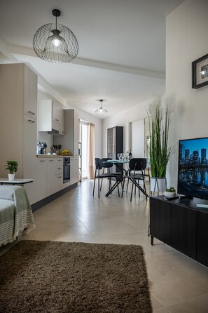 Interior - Rosie - Two Bedroom Apartment (Pietà)
