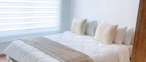 Strykejern/-brett og sengetøy