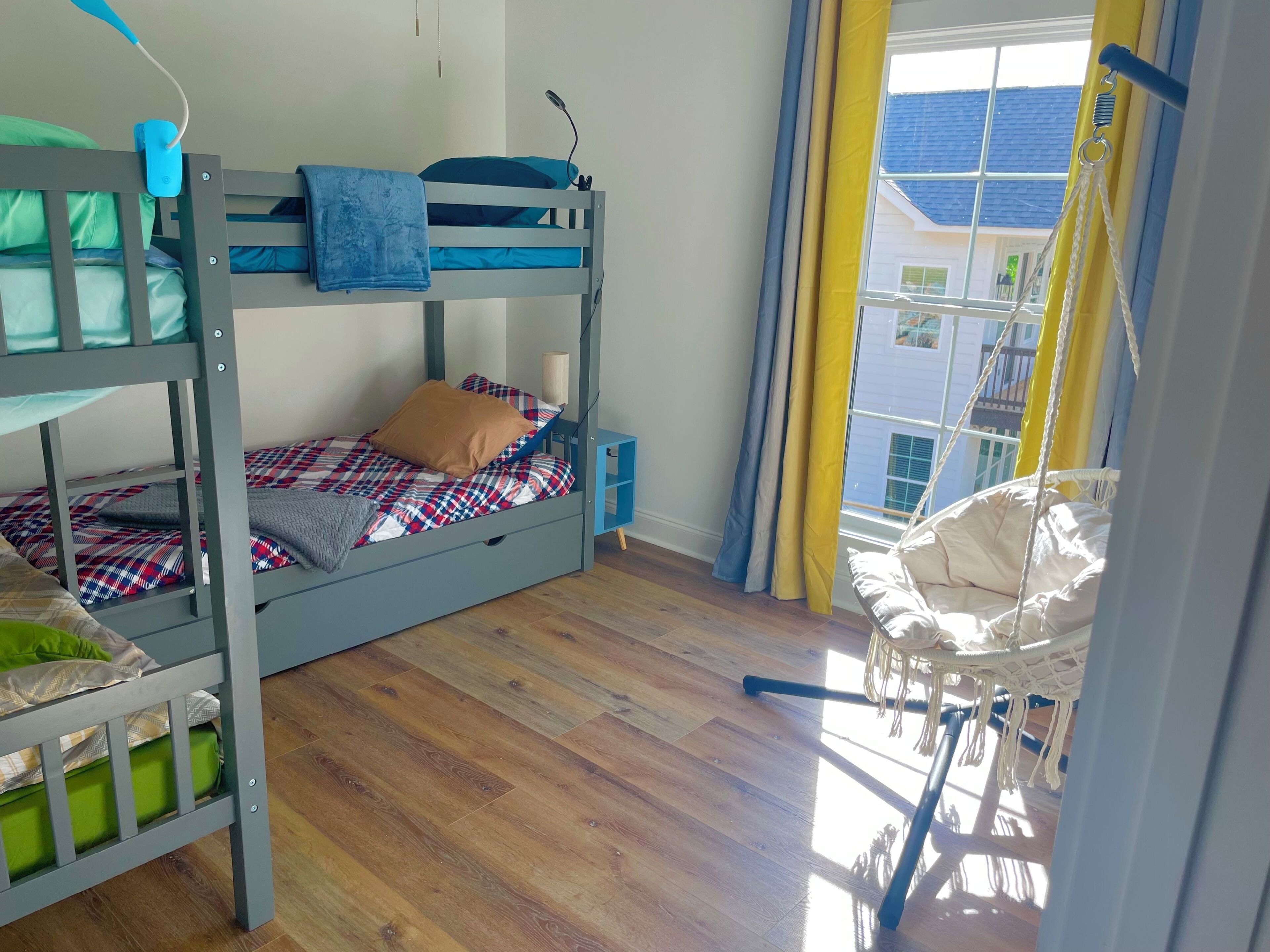 4 chambres, fer et planche à repasser, Wi-Fi, literie fournie