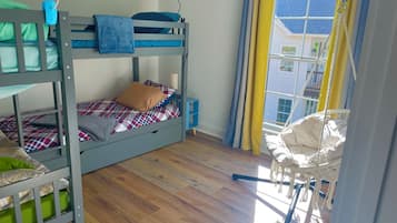 4 chambres, fer et planche à repasser, Wi-Fi, literie fournie