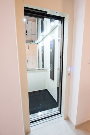 Interior - The Lascaris Suite at Grand Harbour View Flats, (Il-Furjana)