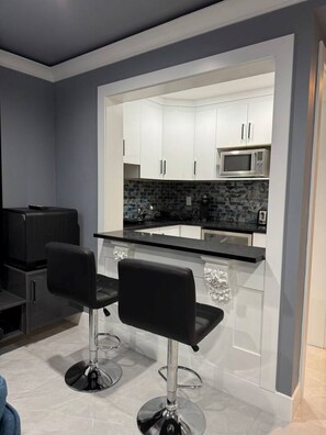 Private kitchen - The Theatre Suite (Delta)