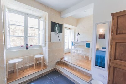 Spacious central Valletta house