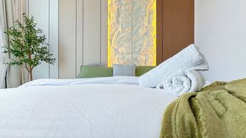 Iron/ironing board, free WiFi