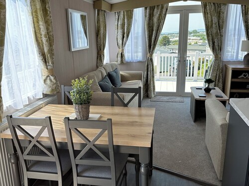 Devon Cliffs Holiday Park - Tw89