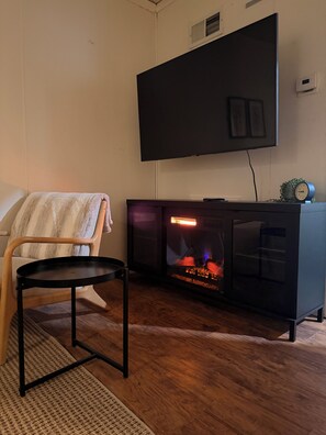 Smart TV - Monthly • Furnished Downtown Duluth Apartment • Ideal for Work or Relocation! (Duluth)
