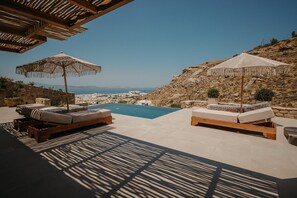 Terrace/patio - GkF Luxury Villa Naxos - 2 Bedroom Villa, Private Pool & Outdoor Jacuzzi (Naxos)