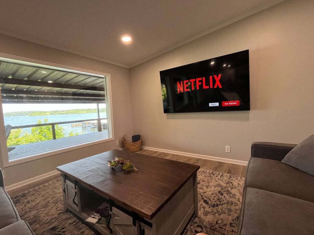 Family House, Pets allowed, Lake View | Living area