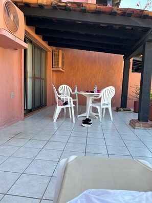 Outdoor dining - Peaceful 3-bedroom villa in Los Tules Resort (Puerto Vallarta)