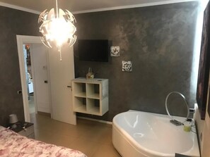 2 Schlafzimmer, Bügeleisen/Bügelbrett, Reisekinderbett, kostenloses WLAN