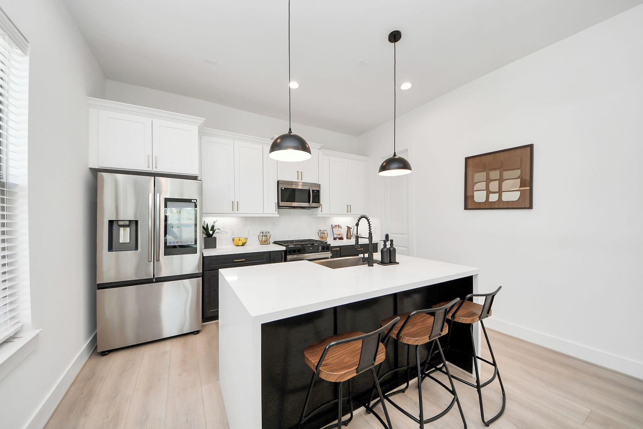 Microondas, horno, parrilla de estufa y lavavajillas 