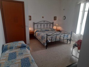 Accès Internet, draps fournis