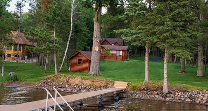 Rustic Lake Front Log Cabin: Stunning Sunset Views, Private Dock & Fast WiFi