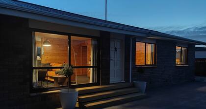 Beautiful House near Airport!