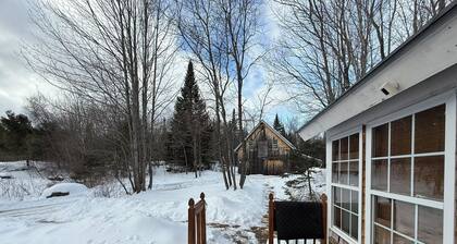 Cozy 3-bedroom cabin in the hills of Grafton