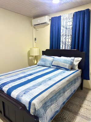 Iron/ironing board, WiFi, bed sheets - Cozy 1-bedroom apartment in lovely Castries with AC (Castries)