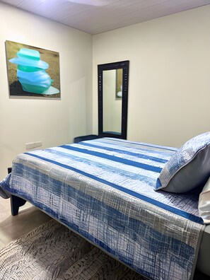 Iron/ironing board, WiFi, bed sheets - Cozy 1-bedroom apartment in lovely Castries with AC (Castries)