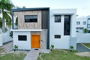 Exterior - Private 4BR Villa w/ Pool & BBQ | Perfect for Families (Punta Cana)