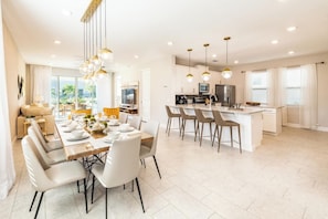 Dining - Elegant 6-Suites Home in Encore Reunion (Kissimmee)
