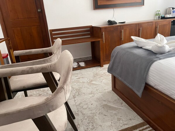 Deluxe Double or Twin Room, Balcony, City View