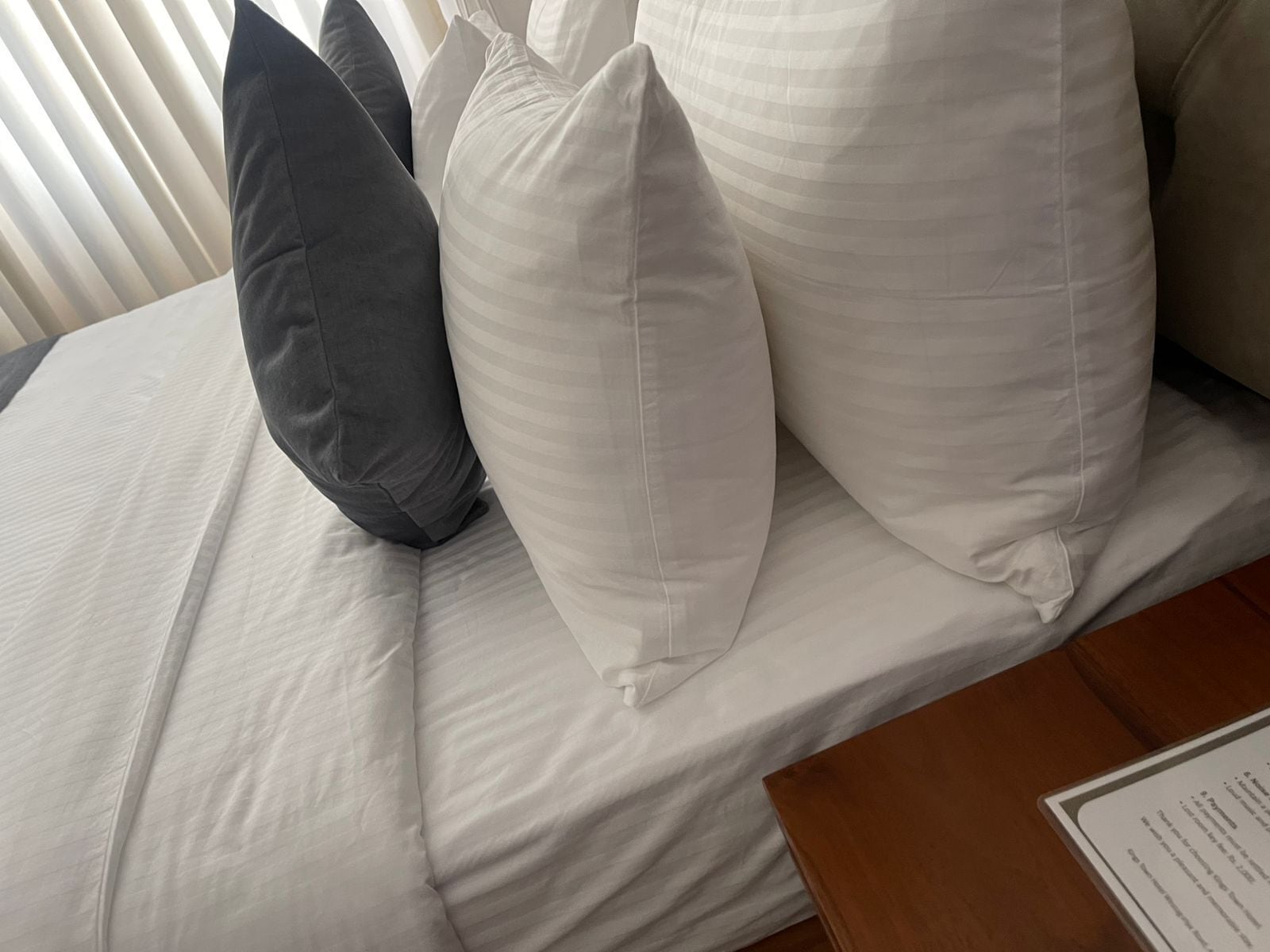 Desk, laptop workspace, free WiFi