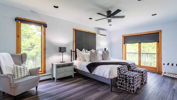 Desk, iron/ironing board, travel crib, WiFi