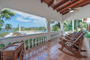 Terrace/patio - Beach vibes & sunset views! Pool, sleeps 10! Playa Flamingo, Villa Aves. (Playa Flamingo)