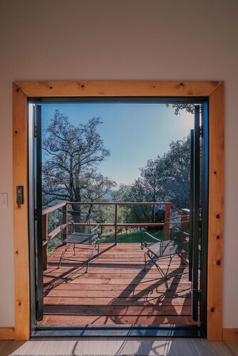 Tiny Home Above the Clouds: Pacific Views