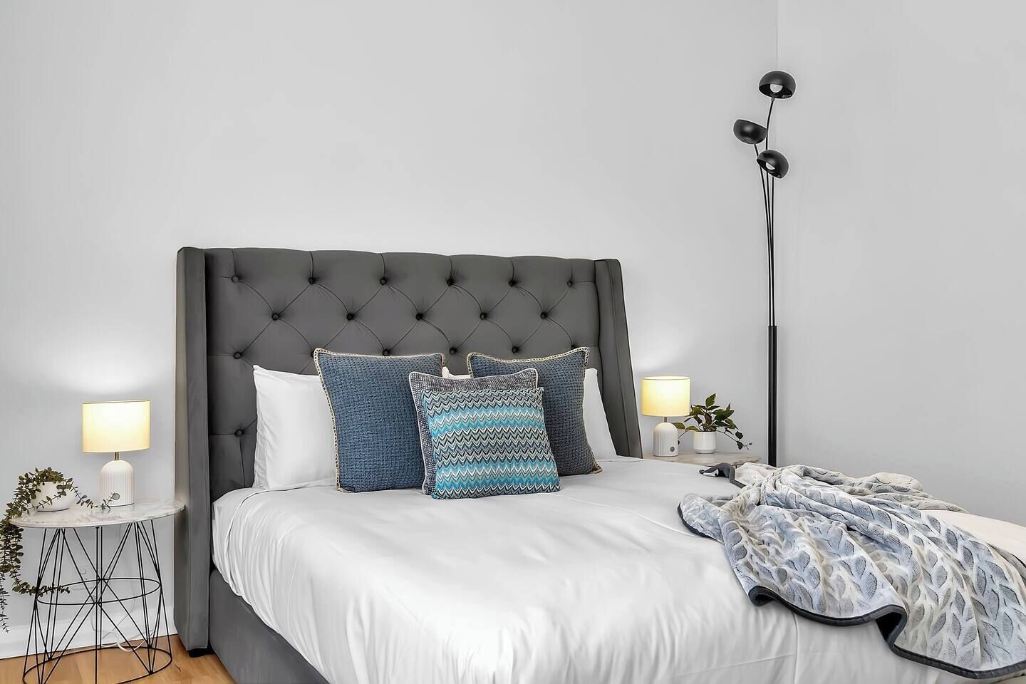 Iron/ironing board, travel cot, WiFi