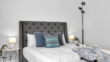 Iron/ironing board, travel cot, WiFi