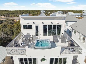 Outdoor dining - Gulf View Home with Rooftop Hot Tub, Bikes and Elevator (Inlet Beach)