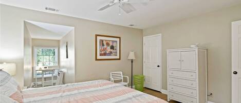 3 Schlafzimmer, Bügeleisen/Bügelbrett, WLAN, Bettwäsche