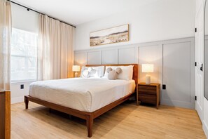 4 Schlafzimmer, Schreibtisch, Bügeleisen/Bügelbrett, Reisekinderbett