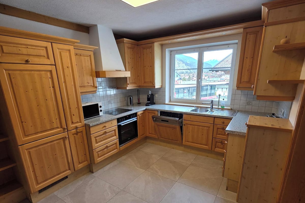 Căn hộ Deluxe, 2 phòng ngủ, ban công, quang cảnh núi | Truy cập Internet không dây miễn phí