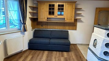 Deluxe Apartment, 2 Bedrooms, Balcony, Mountain View | Living area