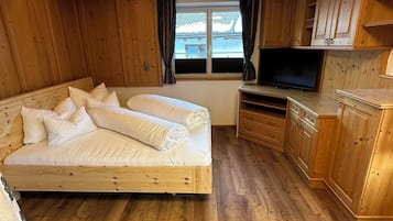 Deluxe-Apartment, 2 Schlafzimmer, Balkon, Bergblick | Kostenloses WLAN
