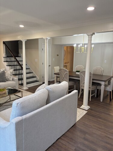 Beautiful Home off Acton, 5 Minutes to Summit, 280