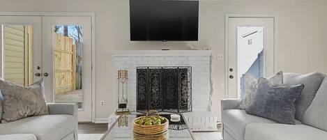 TV, fireplace