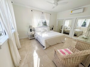 3 sovrum, skrivbord, gratis wi-fi och sängkläder