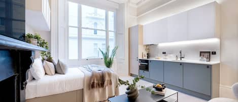 Tabla de planchar con plancha y internet