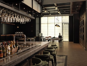 Lobby lounge
