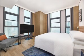 Suite, 1 cama King size, vista a la ciudad | Wifi gratis 