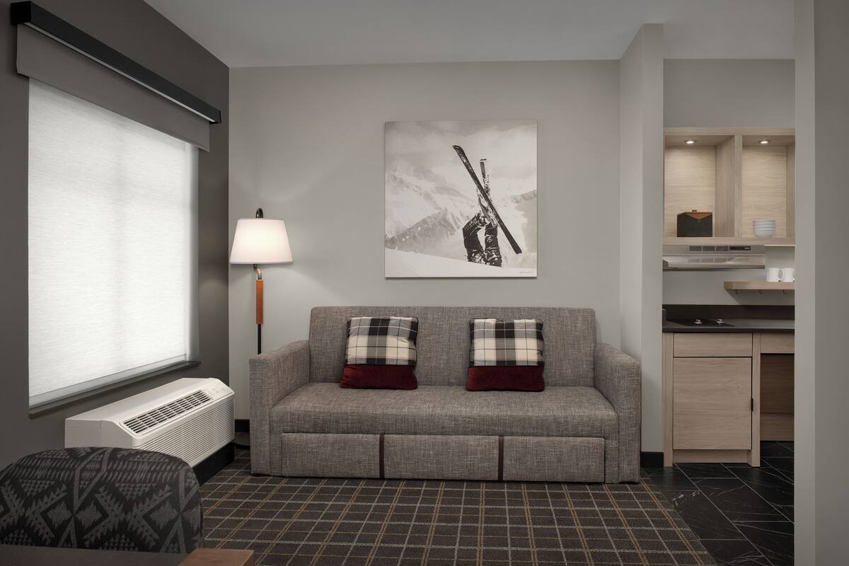 Suite, 1 Bedroom, Mountain View (Mobility Accessible, Roll-In Shower) | Premium bedding, desk, laptop workspace, blackout curtains